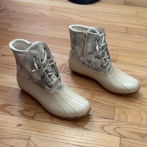 Sperry Women's Gray and Cream Ankle Boots